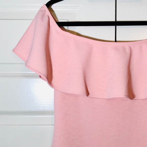 GUESS Bonair Off Shoulder Ruffle Dress - Picture 6 of 8